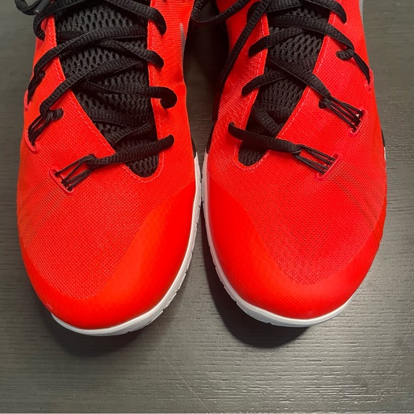 Nike Hyperchase Bright Crimson Men's Basketball Shoe Size 12 - Picture 4 of 11